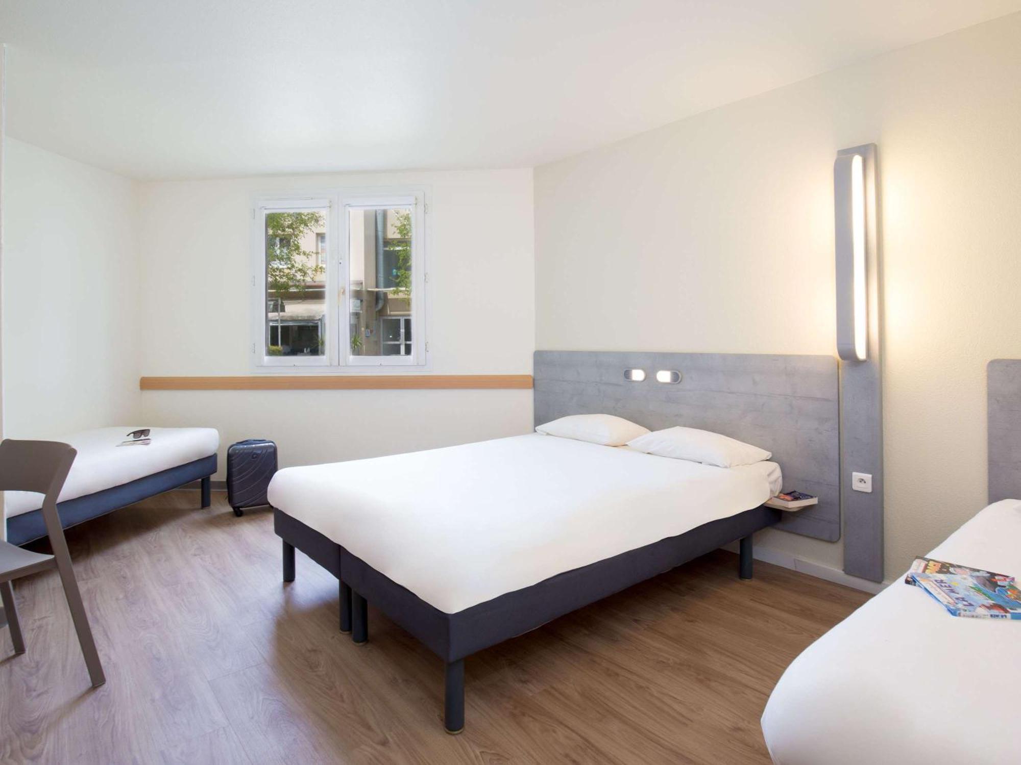 Ibis Budget Aubagne Paluds Agora Экстерьер фото