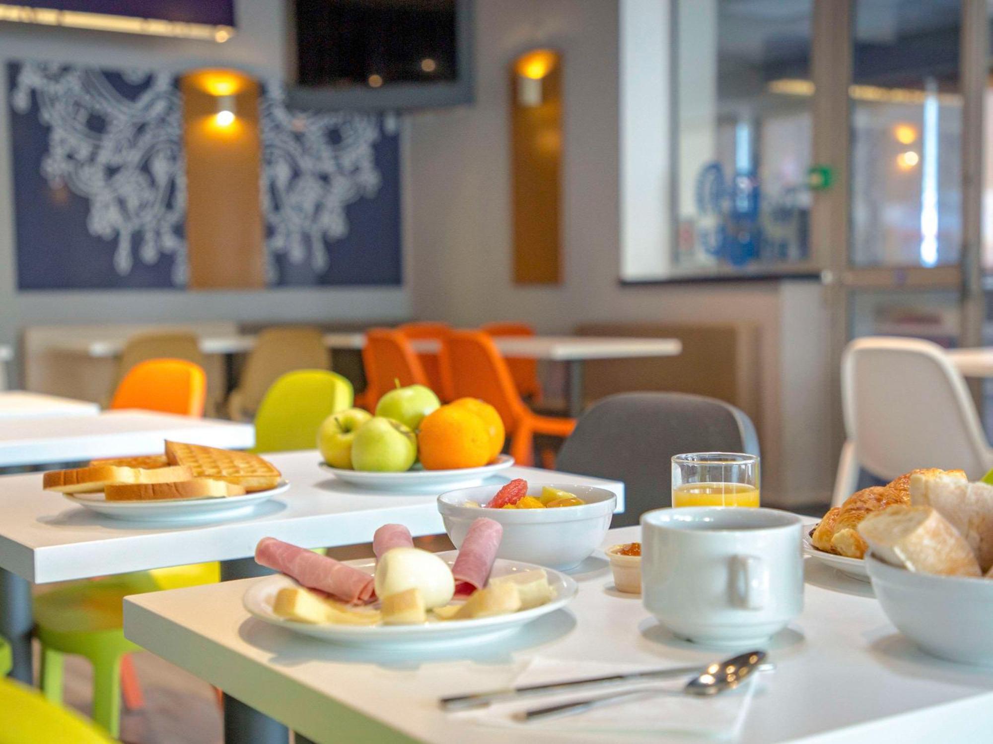 Ibis Budget Aubagne Paluds Agora Экстерьер фото