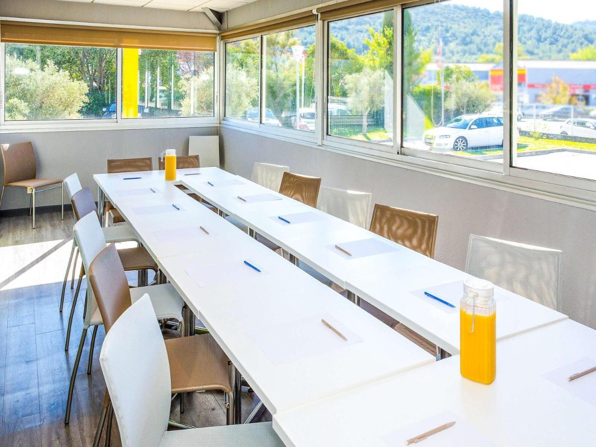 Ibis Budget Aubagne Paluds Agora Экстерьер фото