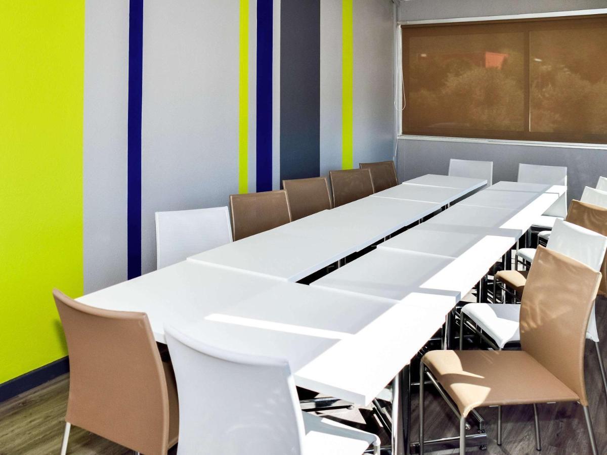 Ibis Budget Aubagne Paluds Agora Экстерьер фото